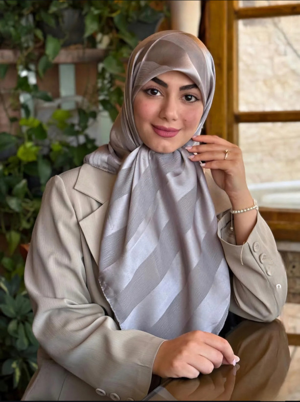 روسری ویکتوریا نخ ابریشم لمه قواره 110