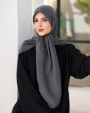 روسری نخی دور دانتل چهارخونه