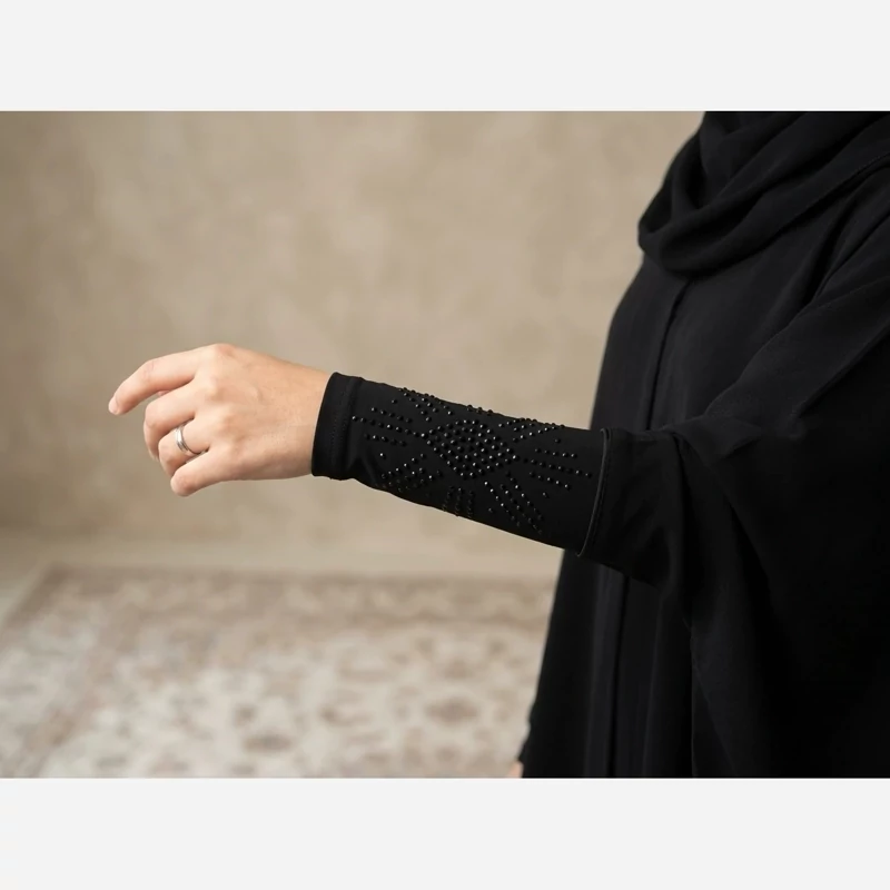 ساق دست نگین دار